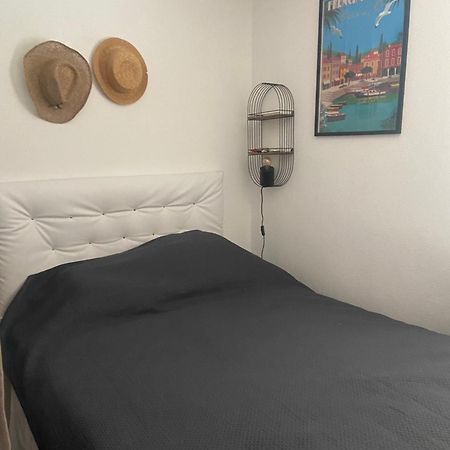 Residence Ste Croix Fréjus Екстериор снимка